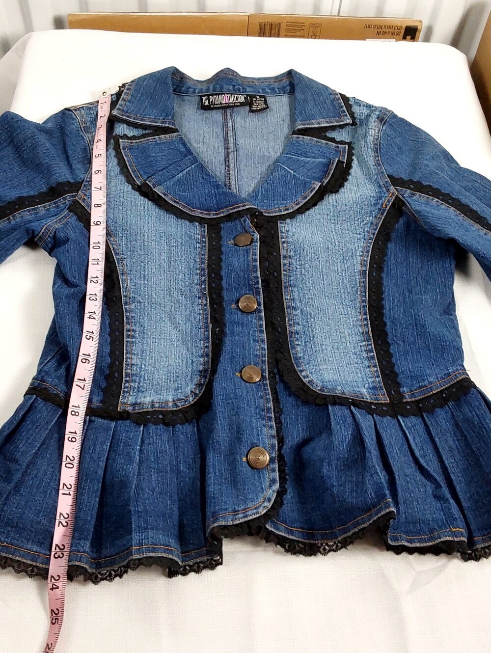 Pyramid Collection jean jacket - Picture 6 of 6